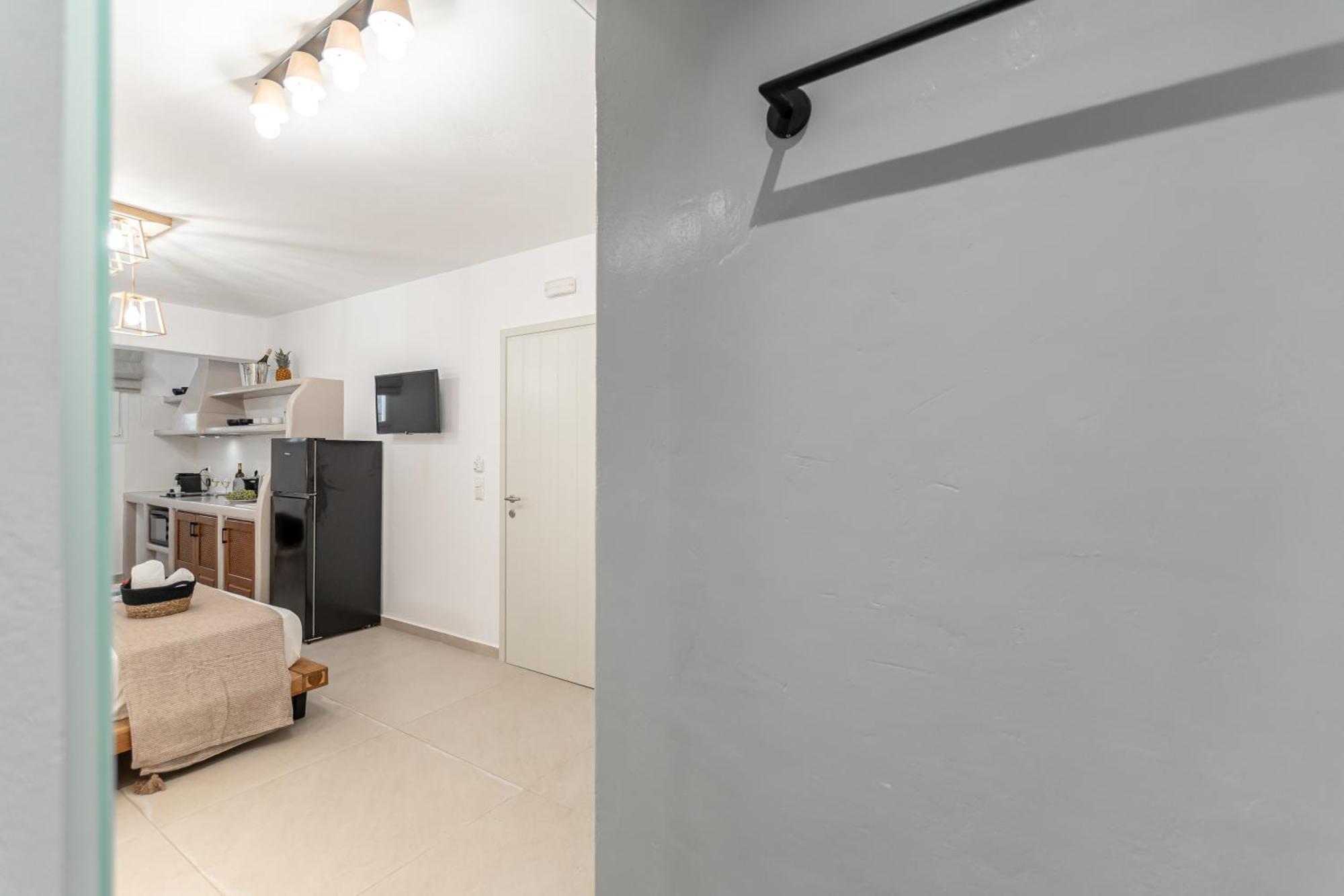 Heavenly Suites & Studios Naxos City Exteriör bild