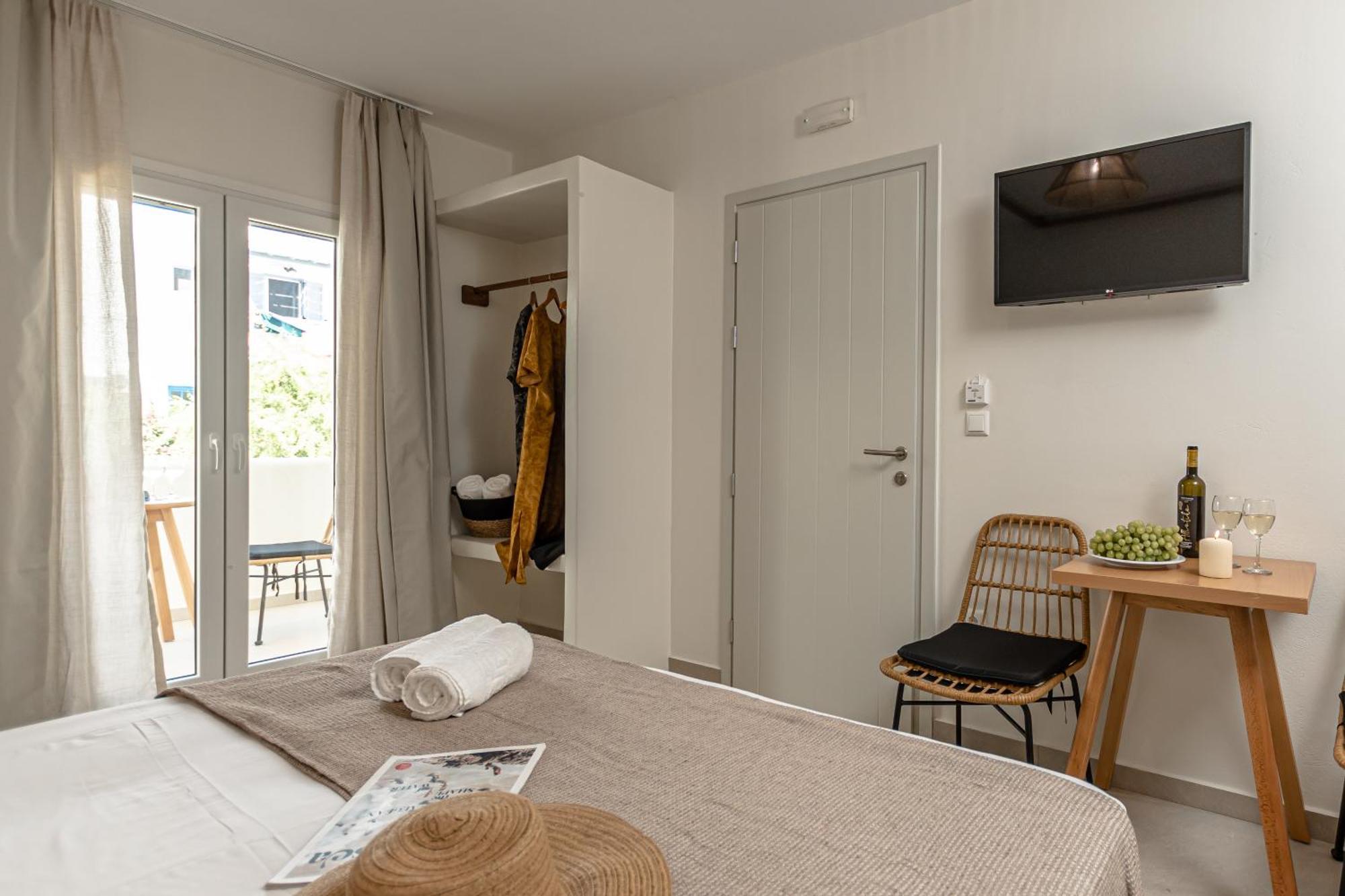 Heavenly Suites & Studios Naxos City Exteriör bild