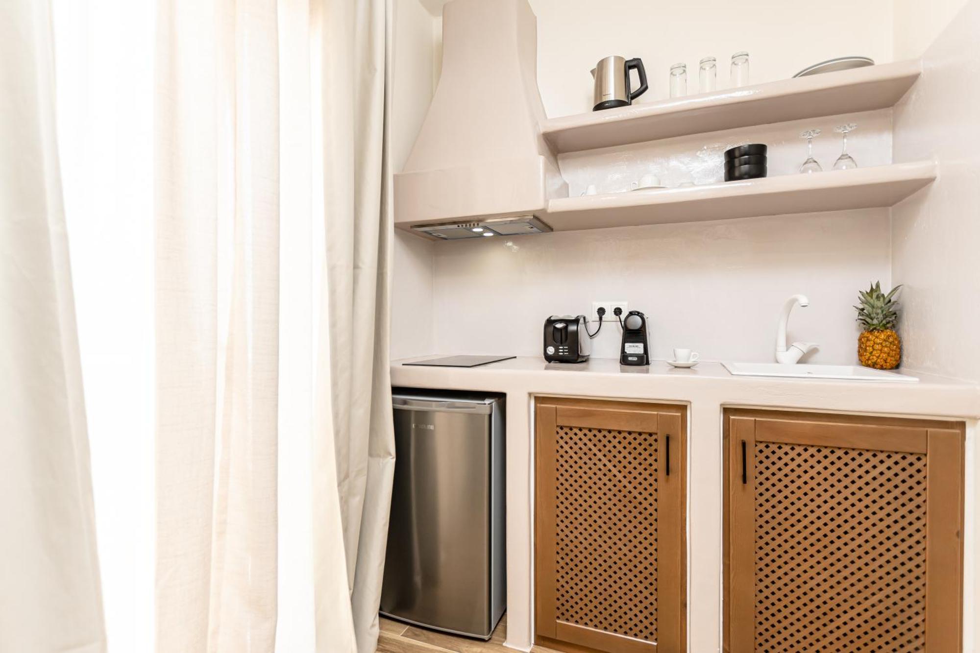 Heavenly Suites & Studios Naxos City Exteriör bild