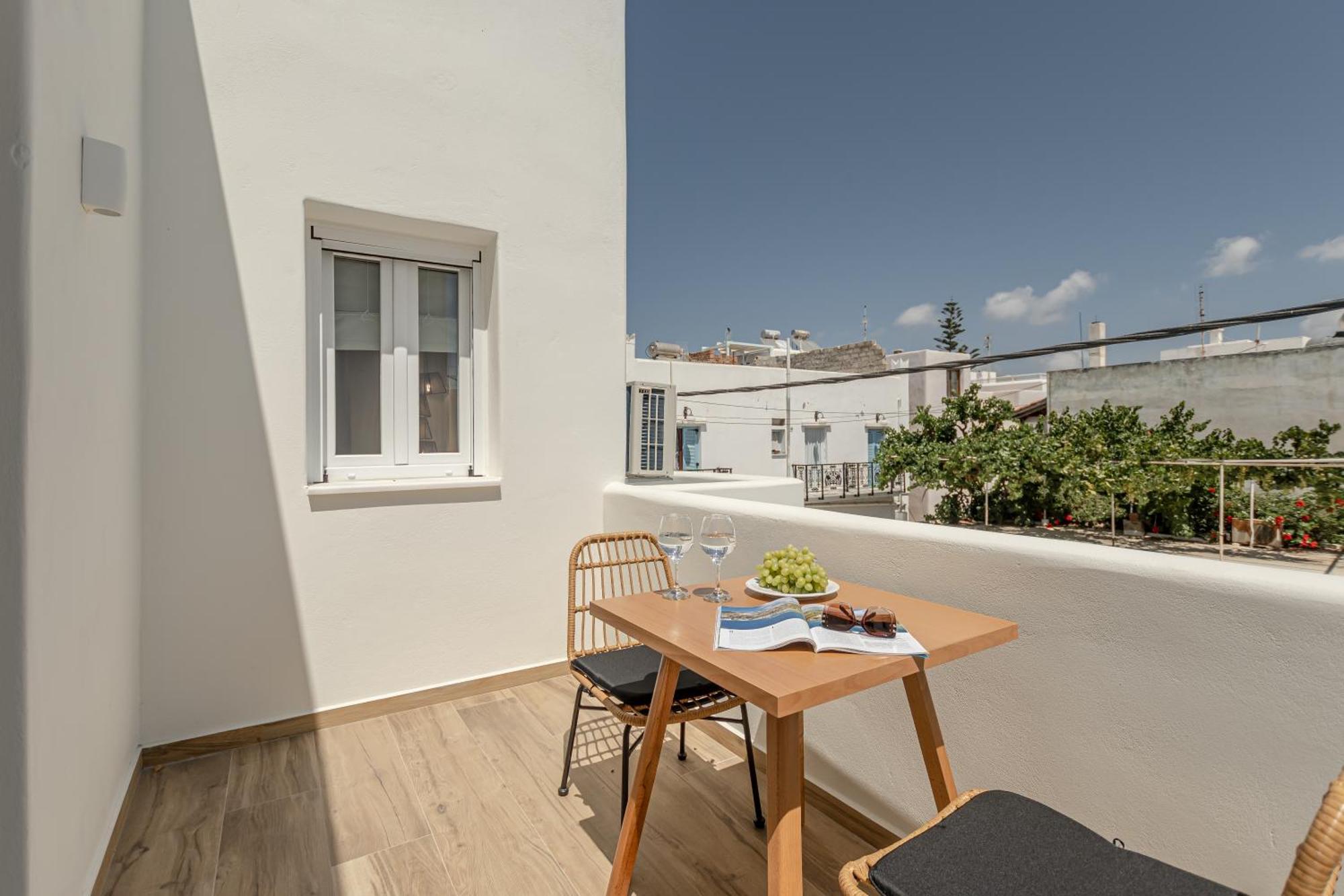 Heavenly Suites & Studios Naxos City Exteriör bild
