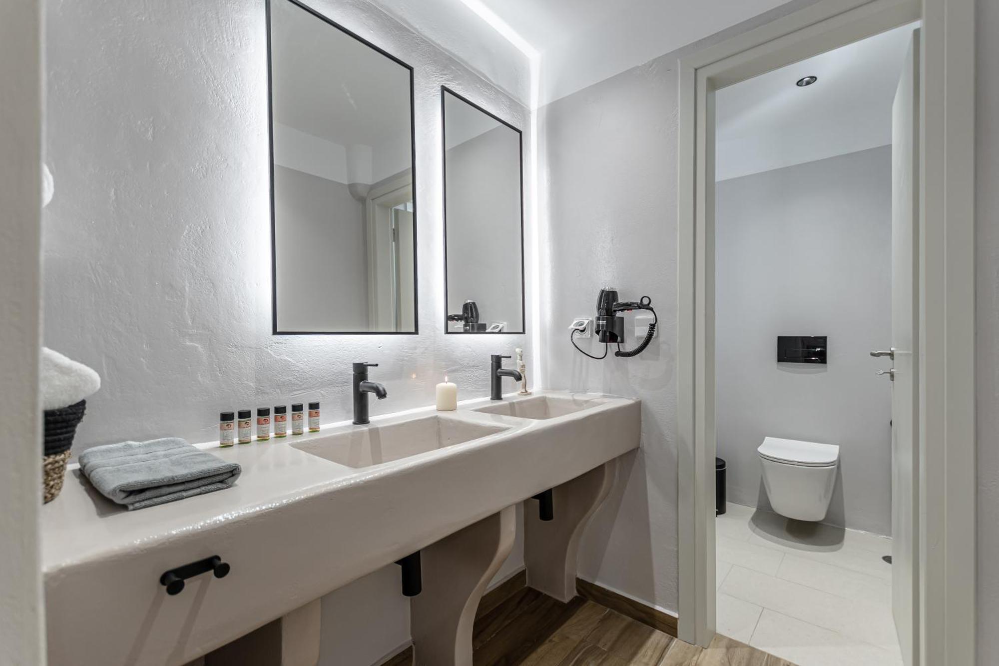 Heavenly Suites & Studios Naxos City Exteriör bild